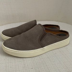 Sofft slip on shoes